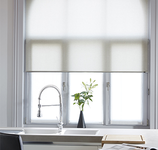 store enrouleur écru tamisant